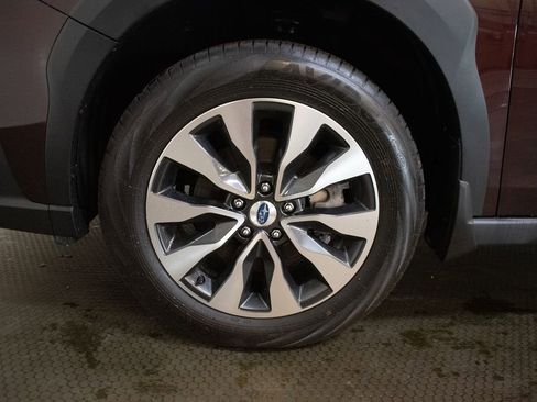 Used 2025 Subaru Outback Limited AWD/4WD image 9