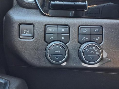 Certified 2024 Chevrolet Silverado 2500 LTZ w/ LTZ Premium Package image 12