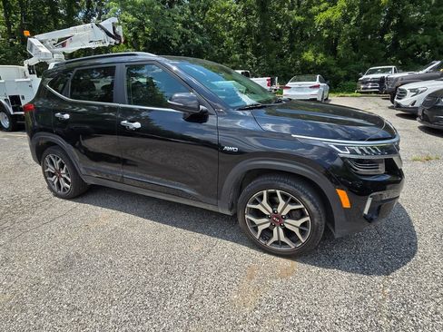 Used 2021 Kia Seltos SX w/ SX Sunroof Package AWD/4WD image 10