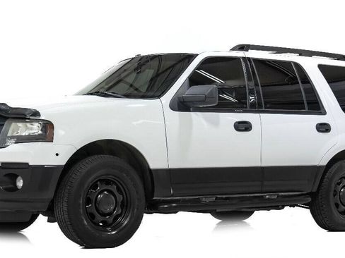 Used 2015 Ford Expedition XL RWD image 2