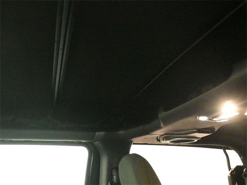 Used 2022 Jeep Wrangler Willys image 18