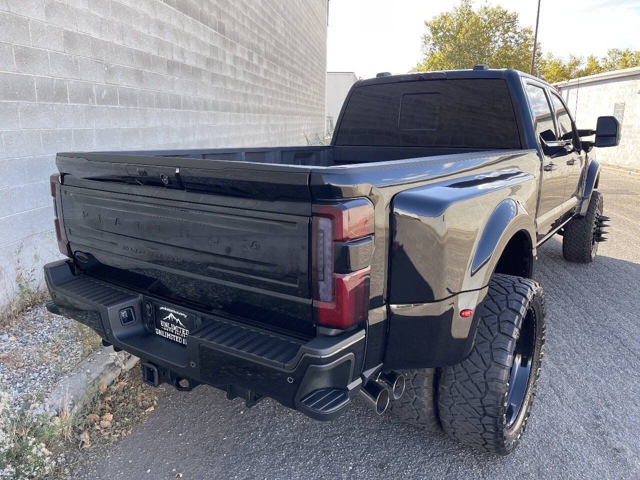 Used 2024 Ford F450 Platinum AWD/4WD image 11