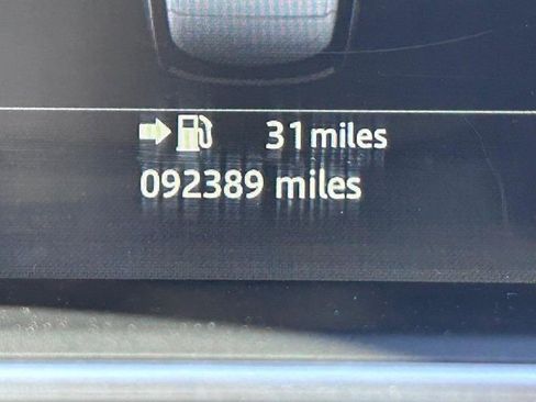 Used 2017 Land Rover Range Rover HSE image 24