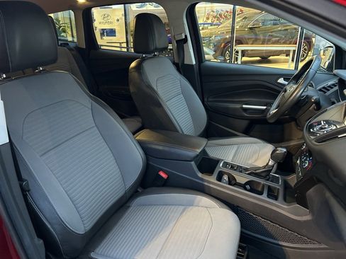 Used 2017 Ford Escape Titanium image 11