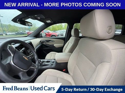 Used 2023 Chevrolet Traverse LS w/ Safety Package AWD/4WD image 13