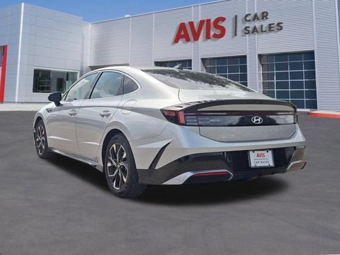 Used 2025 Hyundai Sonata SEL FWD image 10