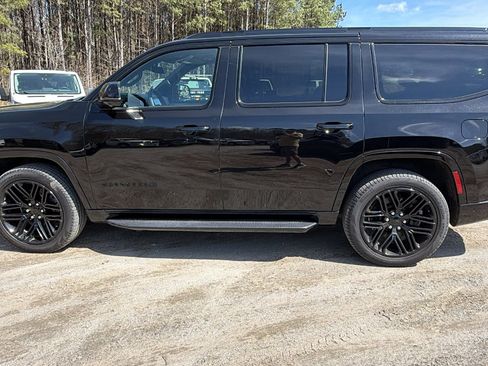 Used 2024 Jeep Wagoneer Series II w/ Convenience Group I image 11