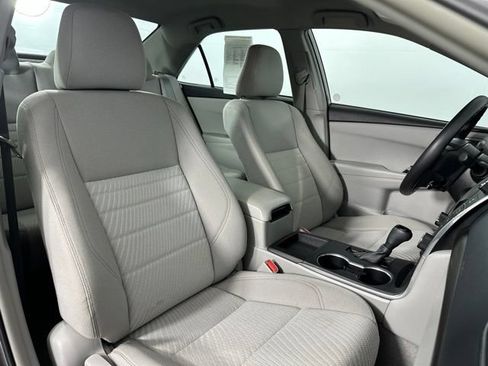 Used 2015 Toyota Camry LE FWD image 26