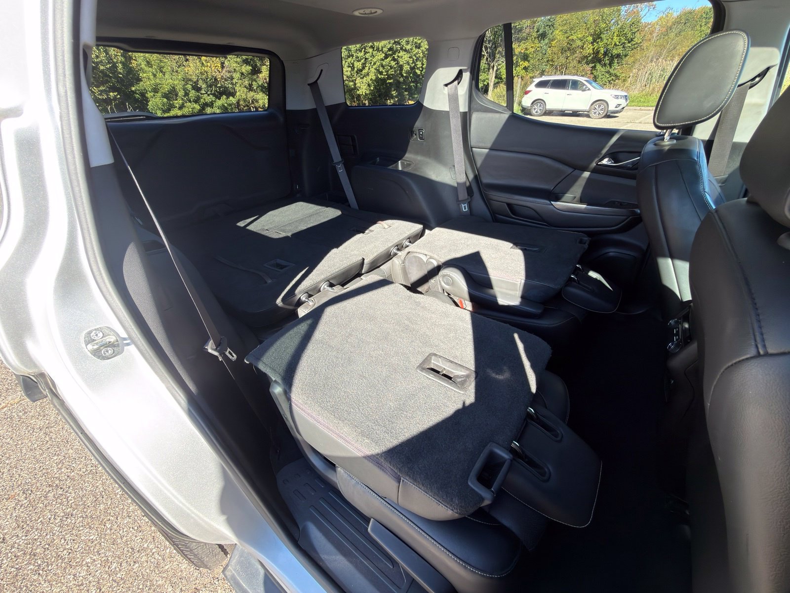 Used 2019 GMC Acadia SLT AWD/4WD image 35