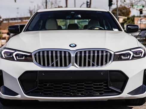 Used 2025 BMW 330i xDrive Sedan image 2
