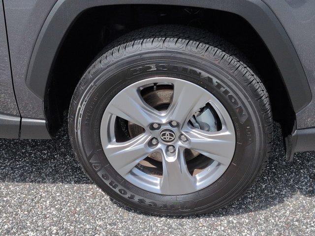 Certified 2025 Toyota RAV4 XLE AWD/4WD image 11