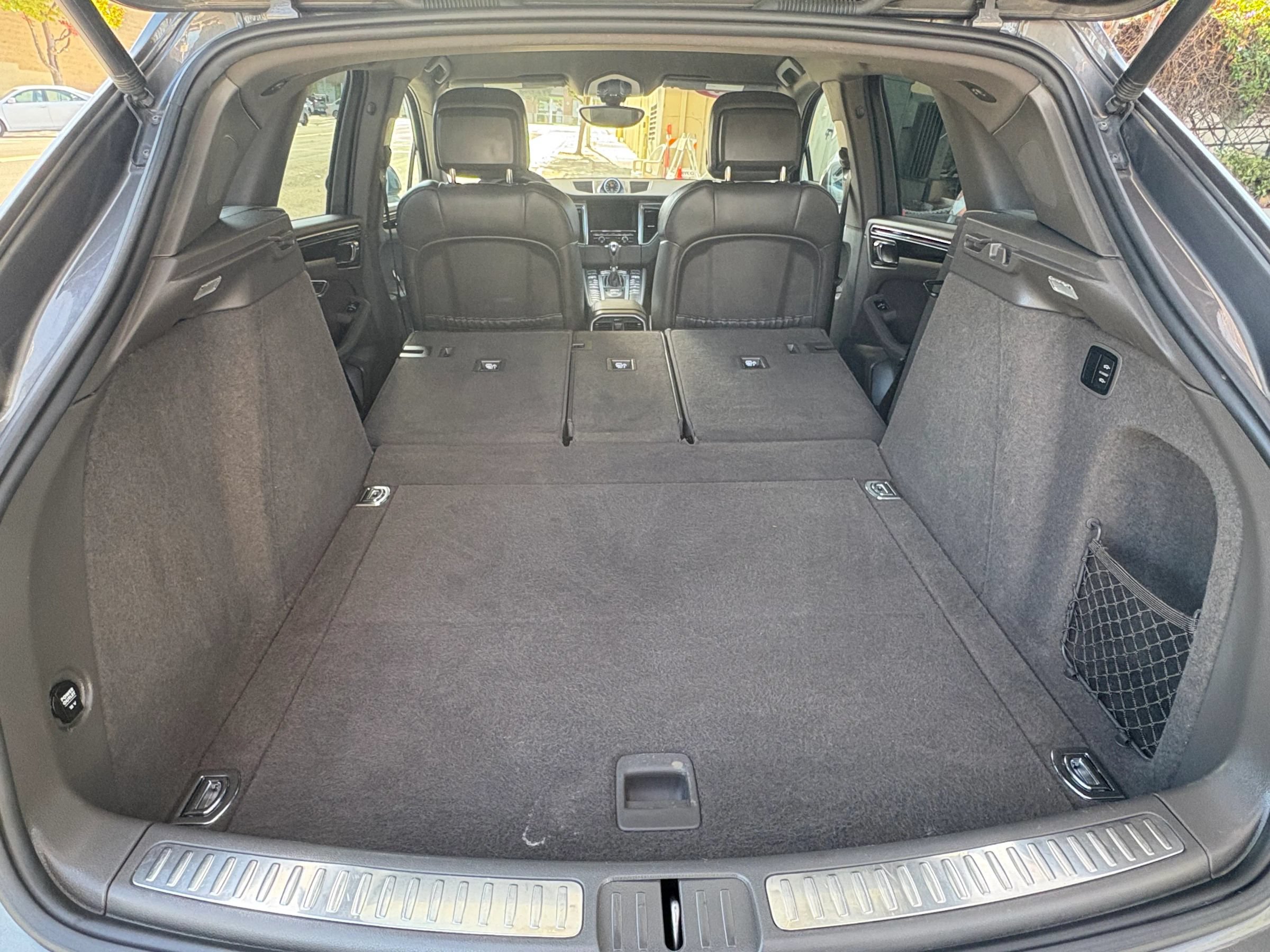Used 2015 Porsche Macan S AWD/4WD image 25