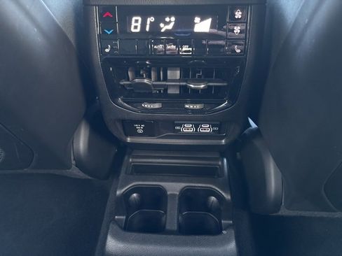 Used 2023 Jeep Grand Cherokee L Overland image 34