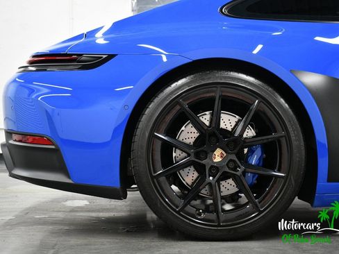 Used 2025 Porsche 911 Carrera RWD image 22