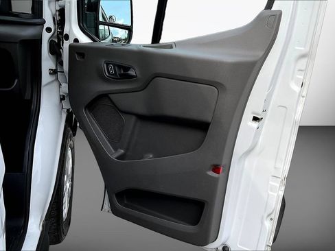 Used 2024 Ford Transit 350 XLT RWD image 25