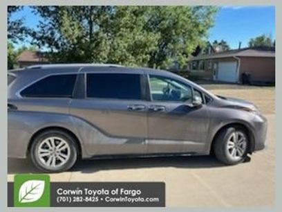 Used 2023 Toyota Sienna Platinum