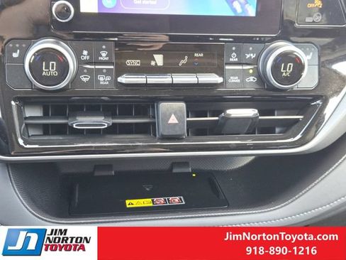 Used 2026 Toyota Highlander XLE AWD/4WD image 20