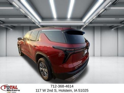 Used 2024 Chevrolet Traverse LT w/ LPO, Floor Liner Package FWD image 6