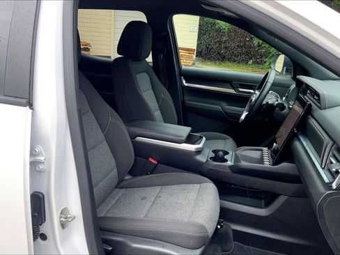 Used 2025 GMC Terrain Elevation AWD/4WD image 7