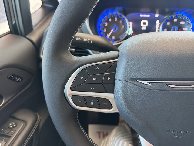 New 2027 Chrysler Pacifica Select FWD image 21