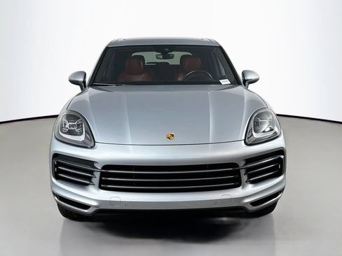 Used 2023 Porsche Cayenne AWD/4WD image 2