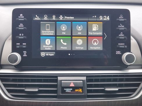 Used 2019 Honda Accord Touring image 16