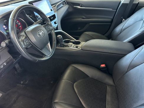 Used 2023 Toyota Camry XSE image 9