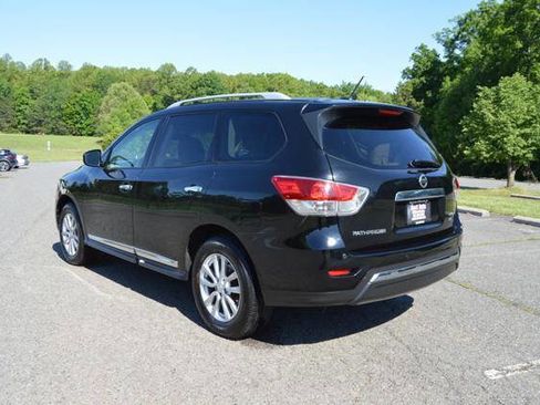 Used 2014 Nissan Pathfinder SL w/ SL Tech Package AWD/4WD image 6