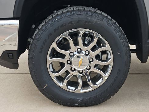 New 2026 Chevrolet Silverado 2500 LTZ w/ LTZ Premium Package image 9