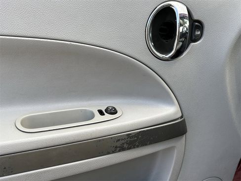 Used 2006 Chevrolet HHR LT w/ Preferred Equipment Group image 11