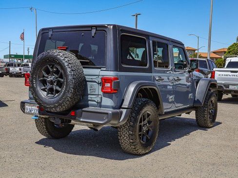 Used 2024 Jeep Wrangler Unlimited AWD/4WD image 4