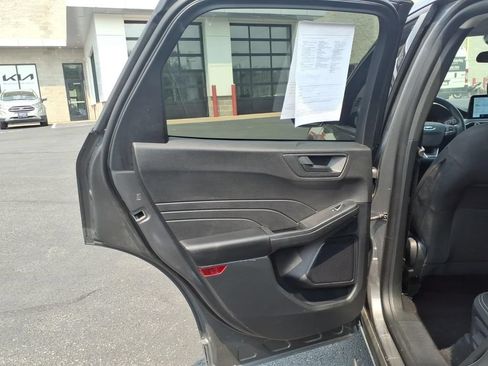 Used 2025 Ford Escape Active AWD/4WD image 11