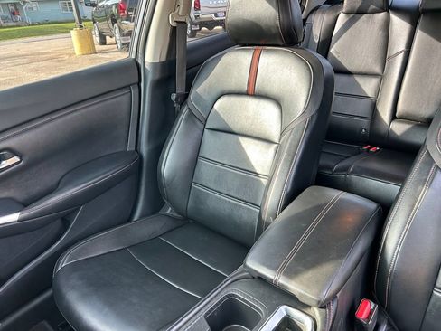 Used 2020 Nissan Sentra SR w/ Premium Package FWD image 11