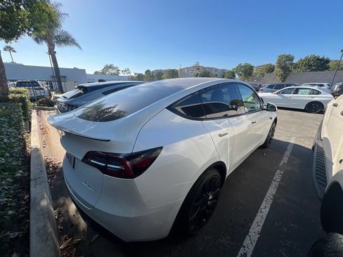 Used 2023 Tesla Model Y Performance AWD/4WD image 5