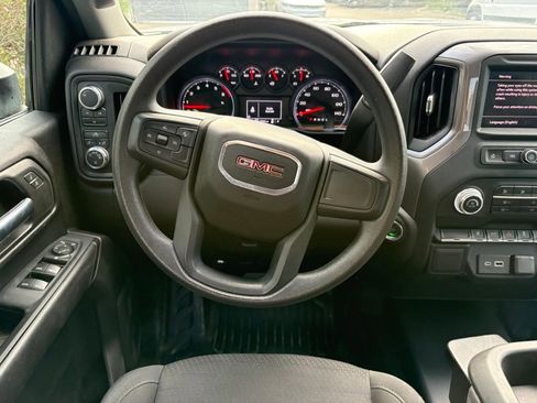 Used 2024 GMC Sierra 2500 Pro w/ Convenience Package image 8