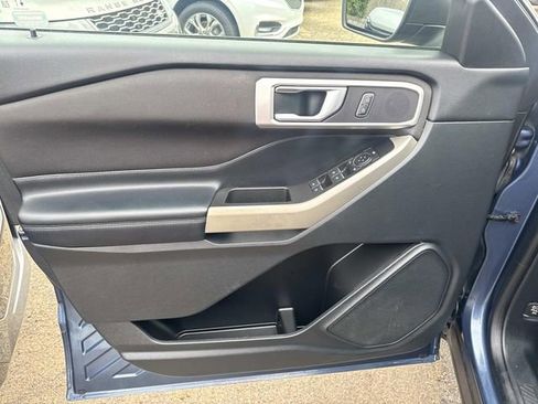 Used 2020 Ford Explorer XLT image 24