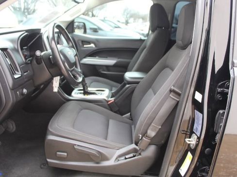 Used 2020 Chevrolet Colorado LT w/ Redline Special Edition image 29