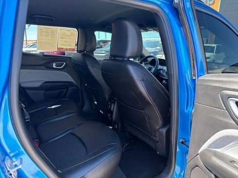 Used 2025 Jeep Compass Latitude AWD/4WD image 25