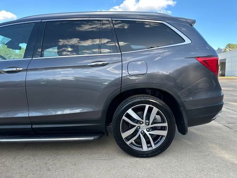 Used 2016 Honda Pilot Touring image 32