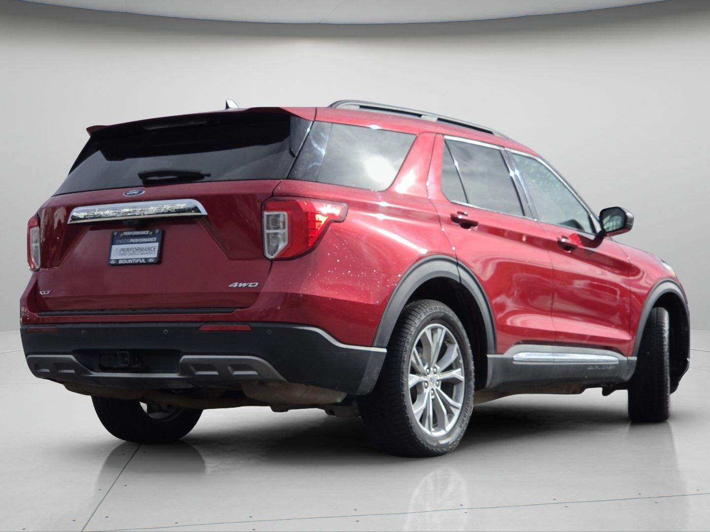 Used 2023 Ford Explorer XLT w/ Equipment Group 202A AWD/4WD image 22