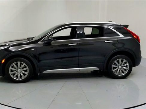 Used 2020 Cadillac XT4 Premium Luxury image 2