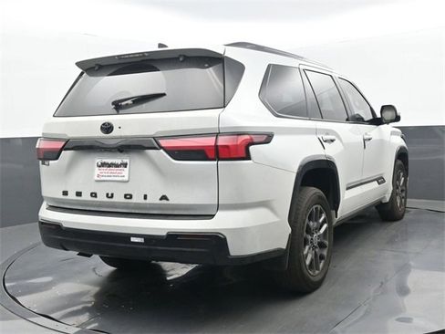 Used 2024 Toyota Sequoia Platinum image 6