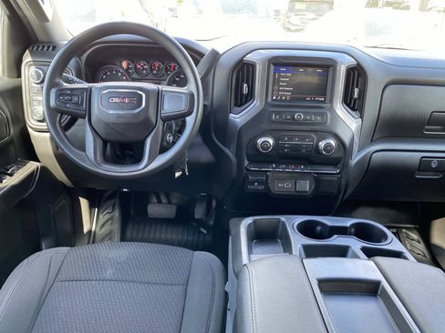 Used 2021 GMC Sierra 1500 4x4 Crew Cab w/ Sierra Value Package image 12