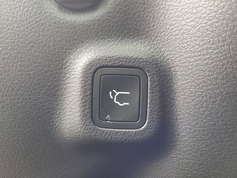 New 2026 Jeep Compass Limited image 24