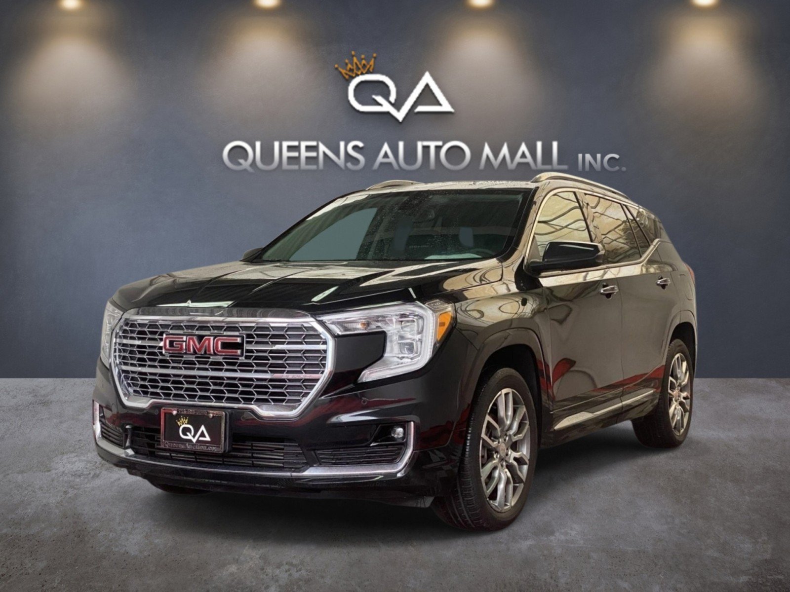 Used 2023 GMC Terrain Denali AWD/4WD image 3