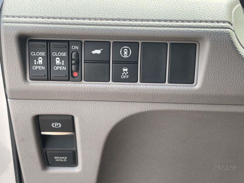 Used 2024 Honda Odyssey EX-L image 19