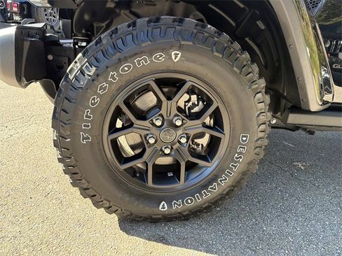 Used 2024 Jeep Gladiator Sport image 11