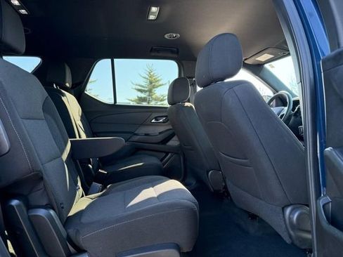 Used 2023 Chevrolet Traverse LT image 10