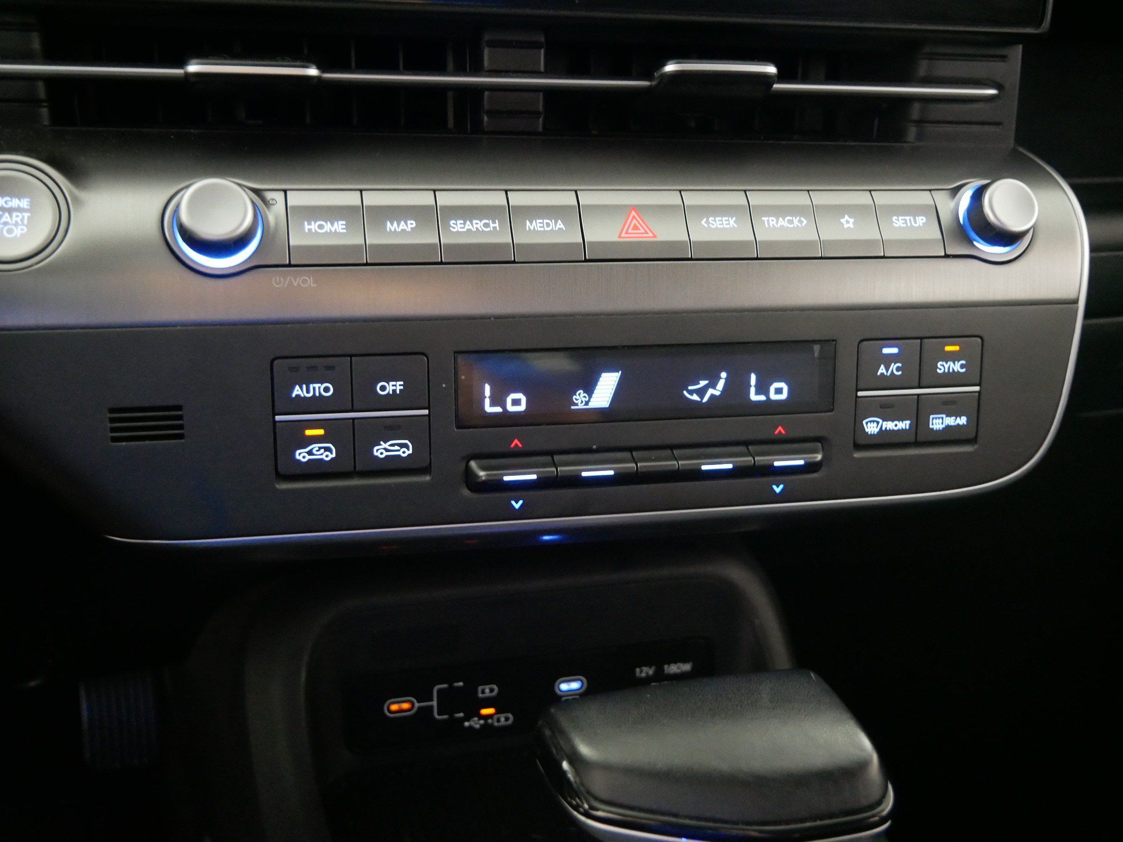 Used 2025 Hyundai Kona SEL AWD/4WD image 23