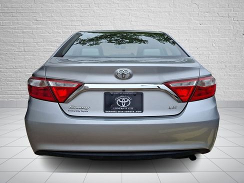 Used 2016 Toyota Camry LE FWD image 5